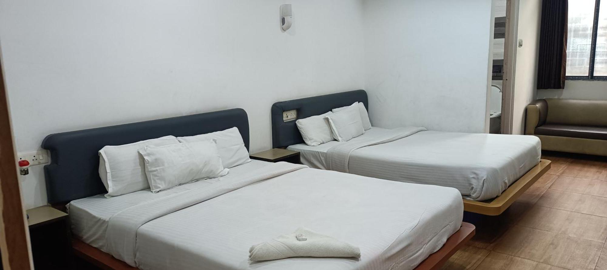 Hotel Assembly ชิลลอง ภายนอก รูปภาพ